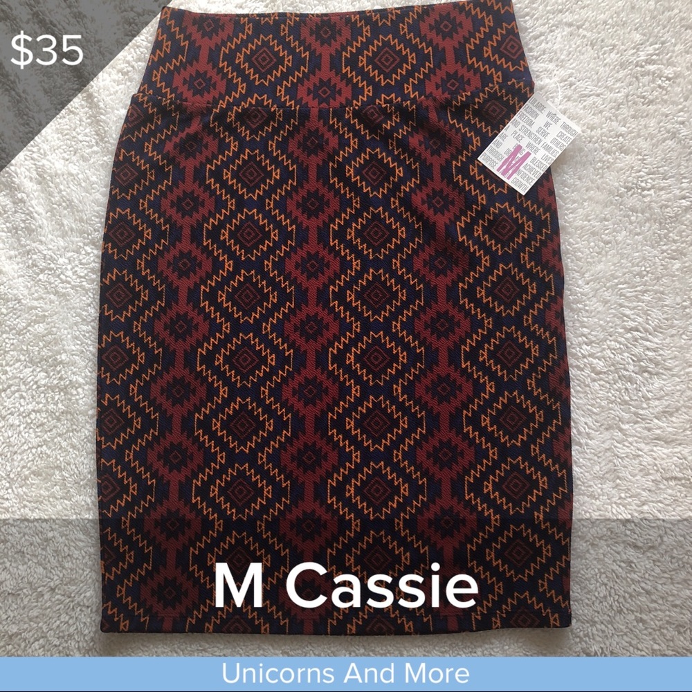 Medium Lularoe Cassie
